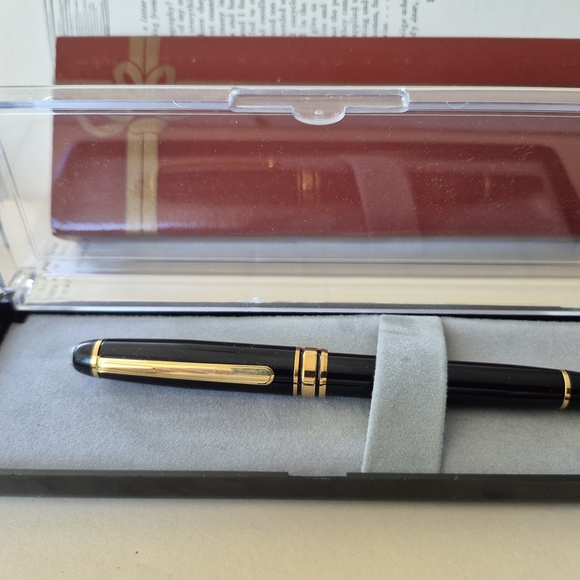 Brand New Iridium Made In Germany Black Fountain Pen with Gold Accents - Picture 4 of 6